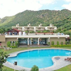 Amar Bagh Resort